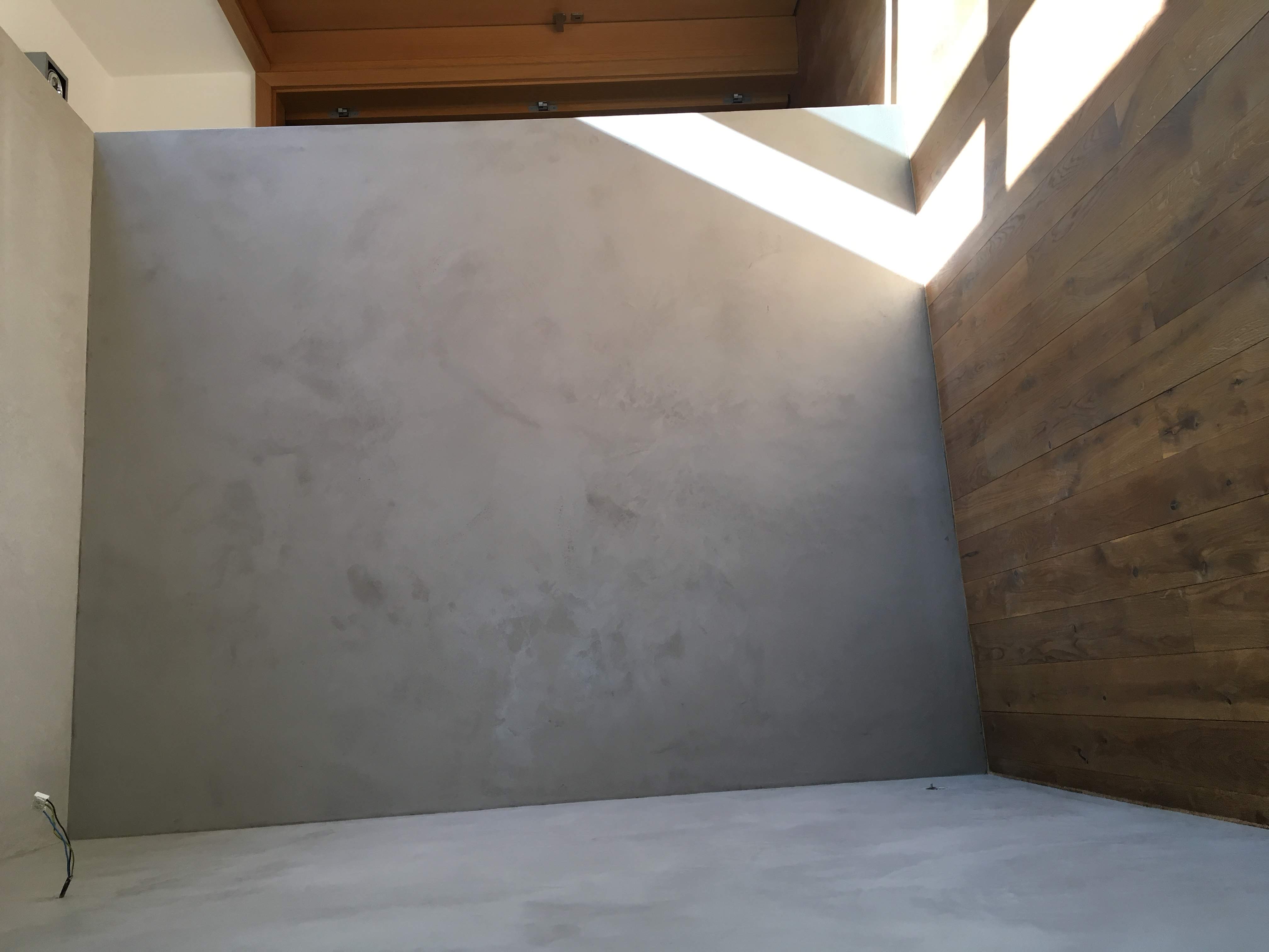 Imitace pohledového betonu v chodbě (7)