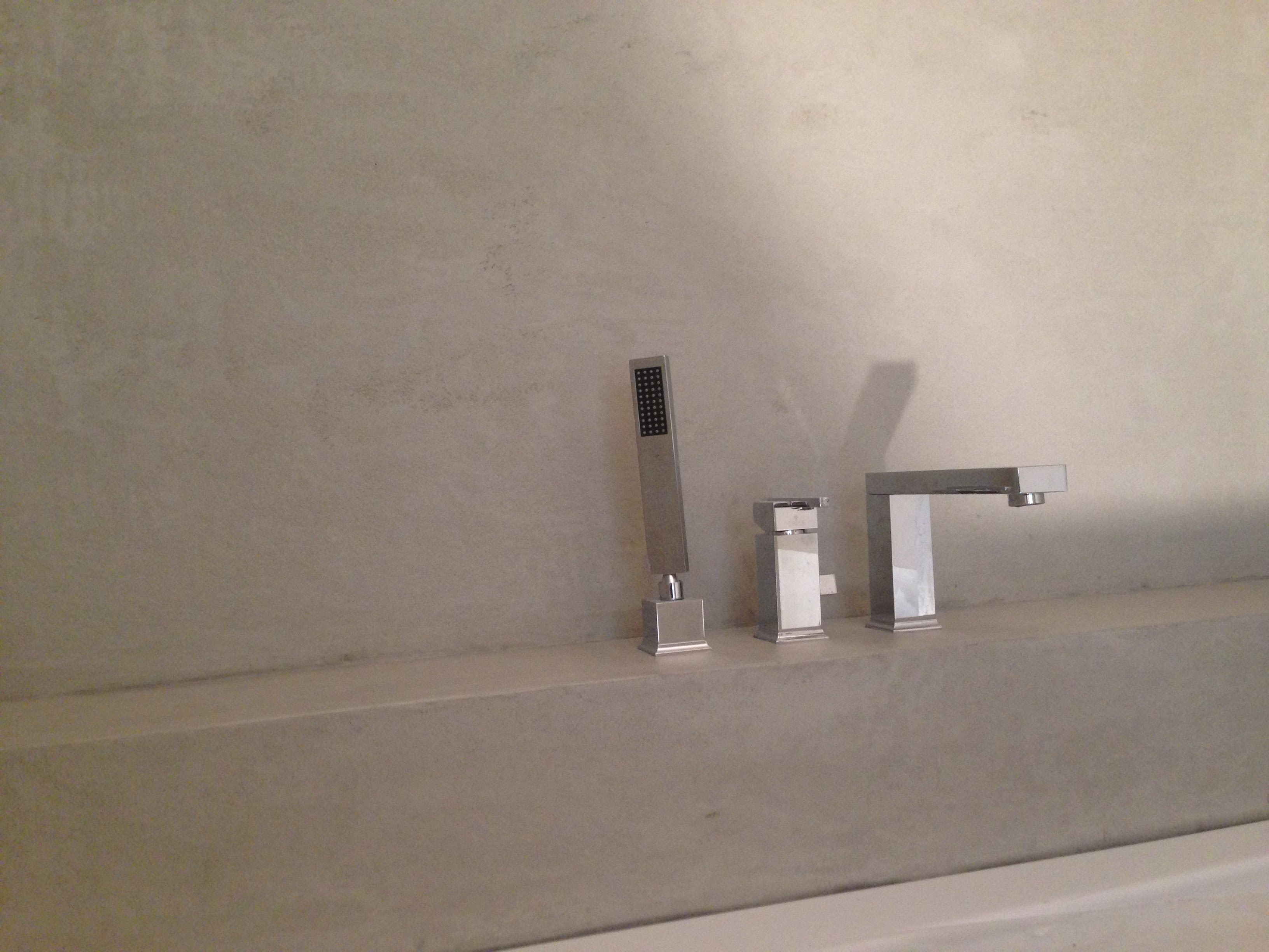 Imitace pohledového betonu koupelna Chodská (12)